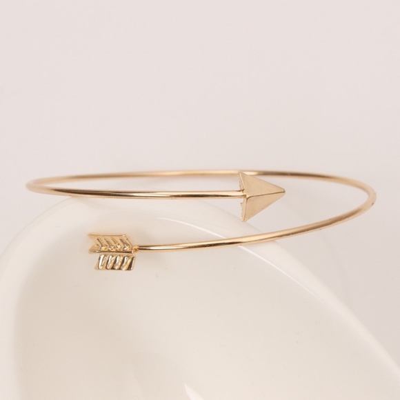 Golden Threads Jewelry - Arrow Bangle Bracelet Gold